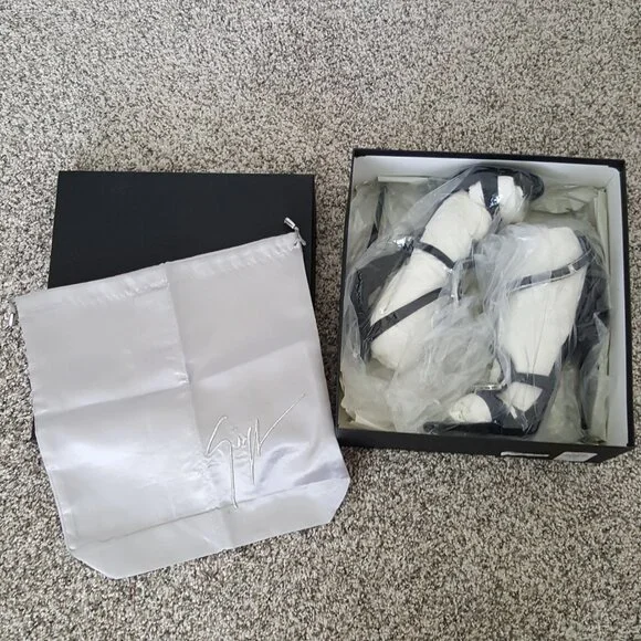 Giuseppe Zanotti Black Suede Venere Crystal Open Toe Heel Stiletto Alien Sandal - Picture 14 of 15